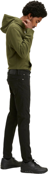 Спортивная одежда