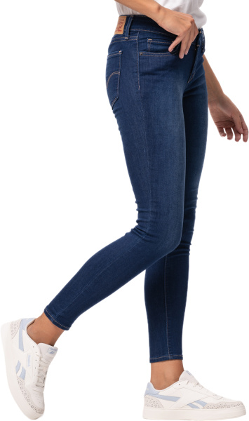 Спортивная одежда