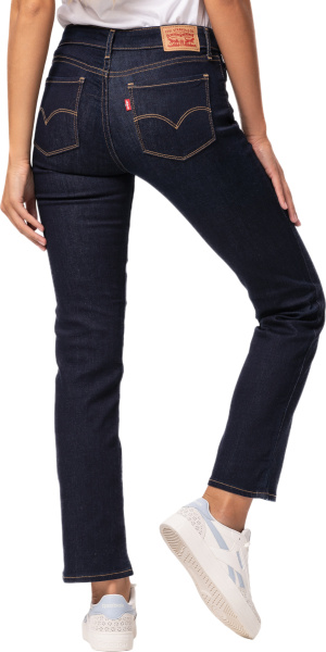 Спортивная одежда