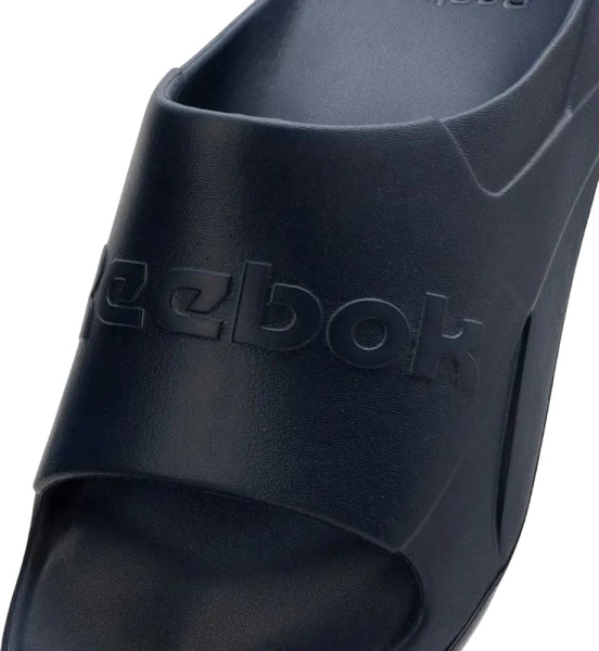 Спортивная обувь