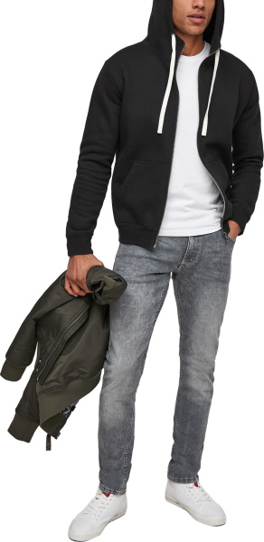 Спортивная одежда