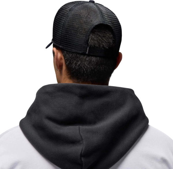 Женская кепка