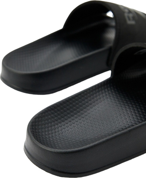 Спортивная обувь