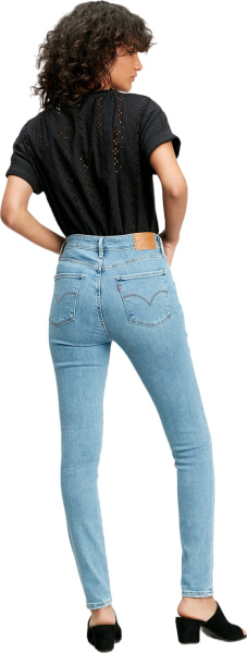 Спортивная одежда