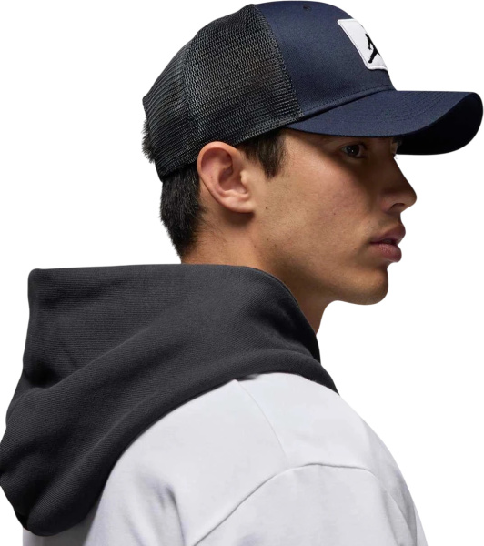 Женская кепка