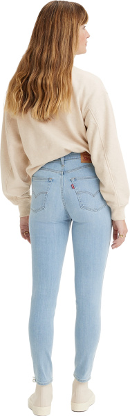 Спортивная одежда