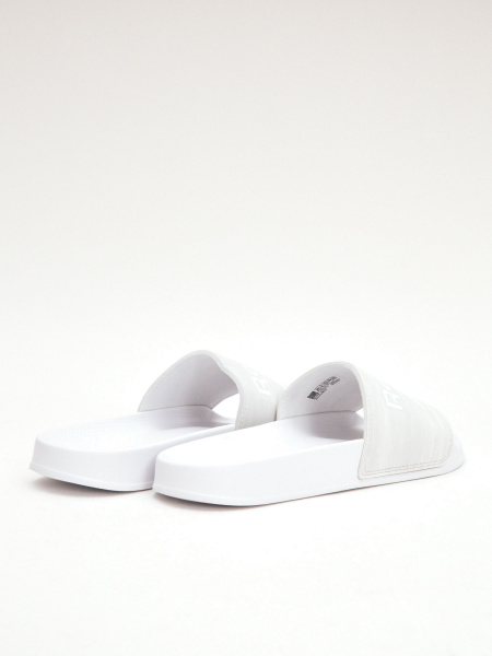 Спортивная обувь