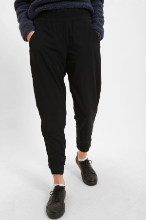 Спортивные штаны