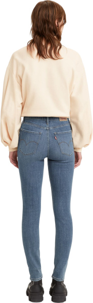 Спортивная одежда