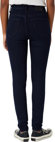 Спортивная одежда