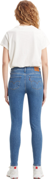 Спортивная одежда