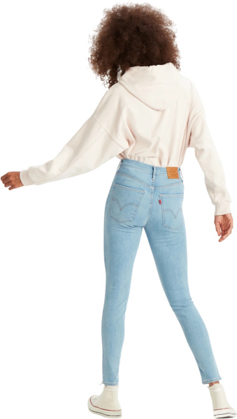 Спортивная одежда