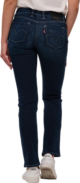 Спортивная одежда