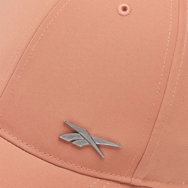 Женская кепка