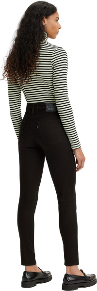 Спортивная одежда