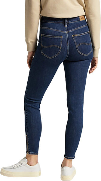 Спортивная одежда