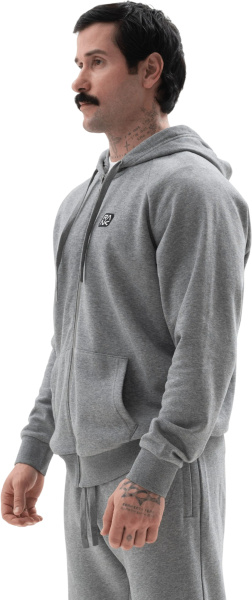 Спортивная одежда