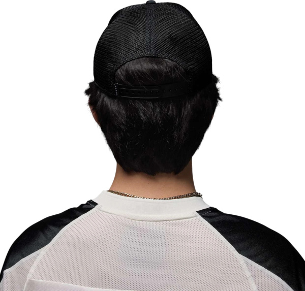 Женская кепка