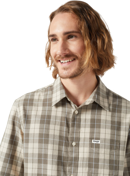 Мужская рубашка