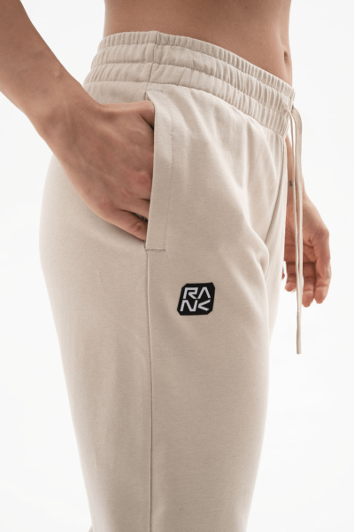 Спортивные штаны