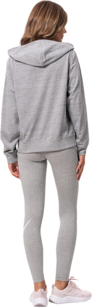 Спортивная одежда