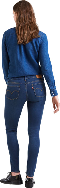 Спортивная одежда