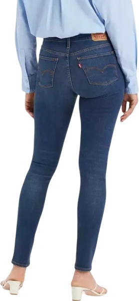 Спортивная одежда