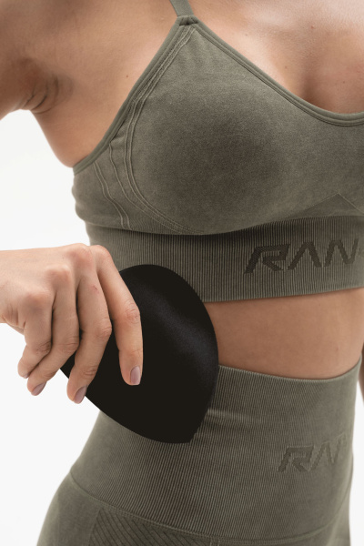 Спортивный топ