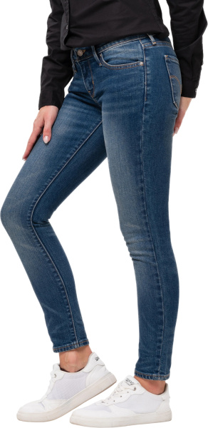 Спортивная одежда