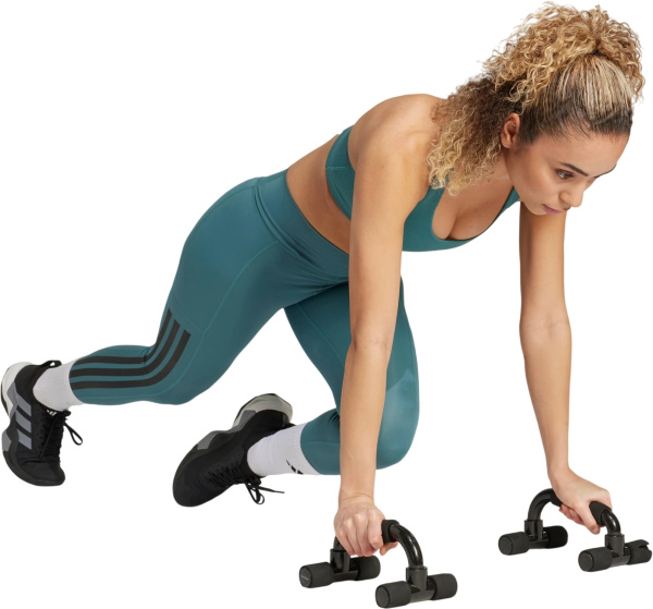 Спортивный топ