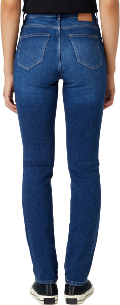 Спортивная одежда