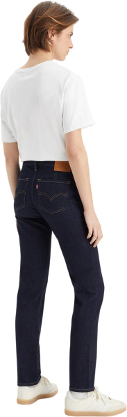 Спортивная одежда