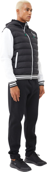 Спортивный костюм Спортивный костюм