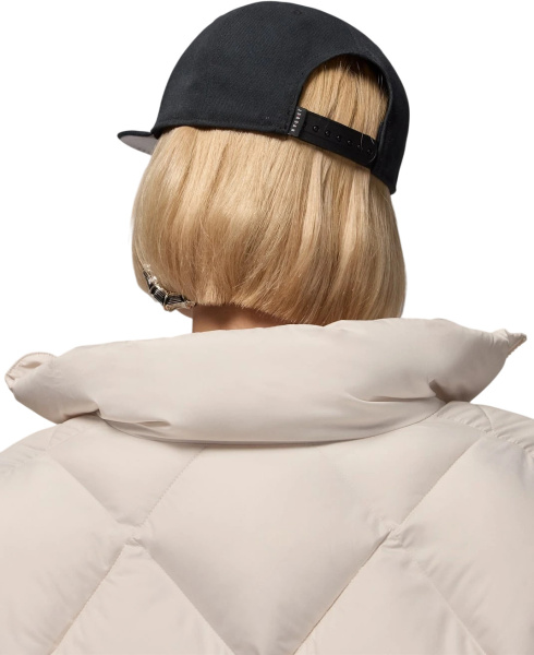 Женская кепка