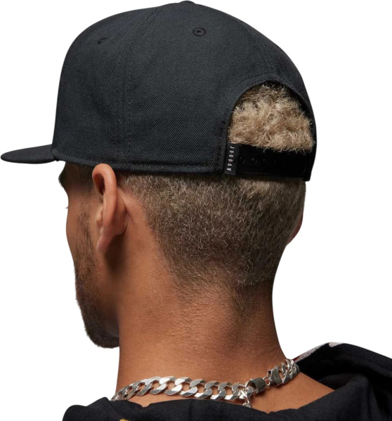 Женская кепка